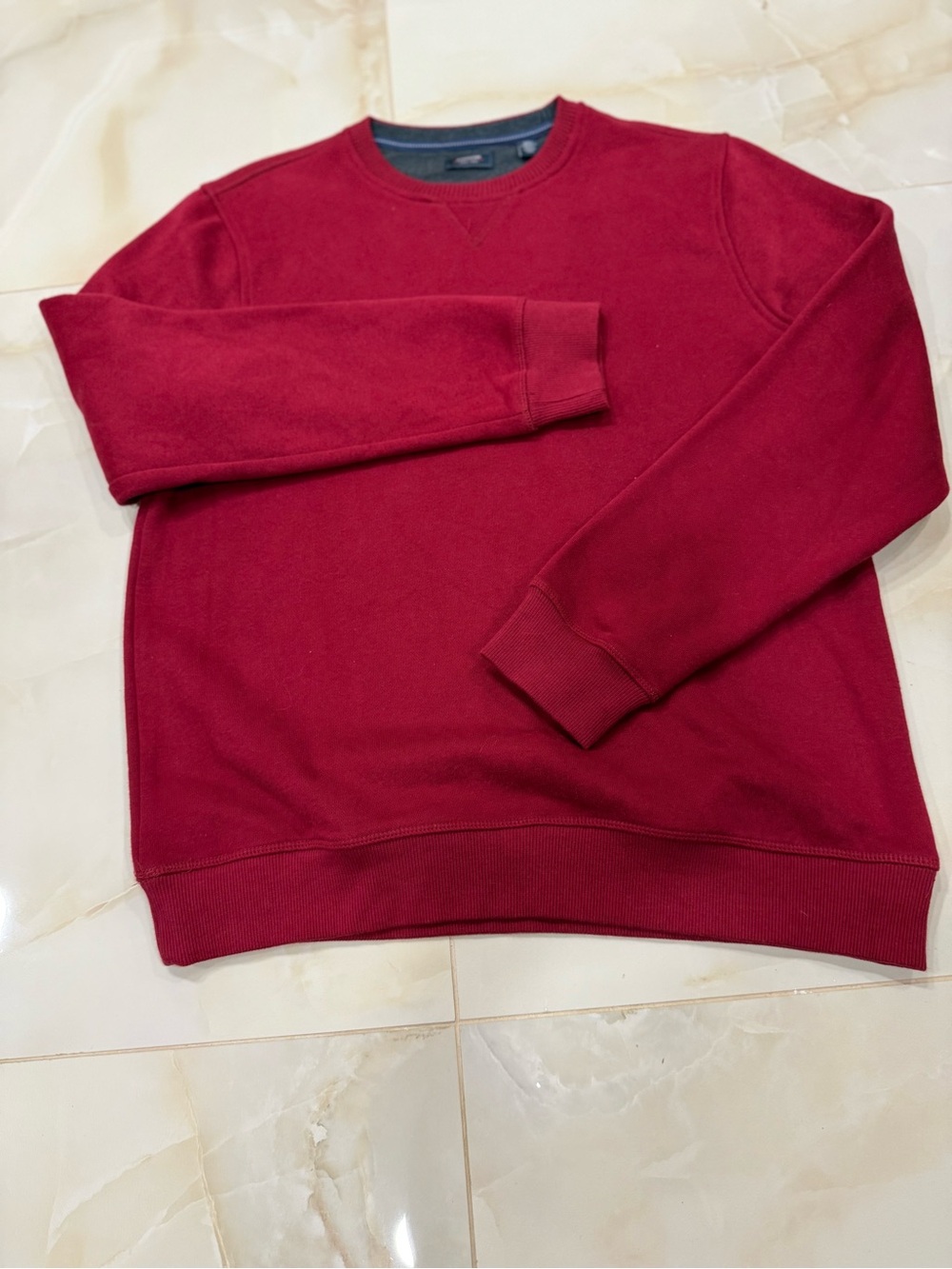Arrow Men's Crewneck Sweater in Burgundy Red